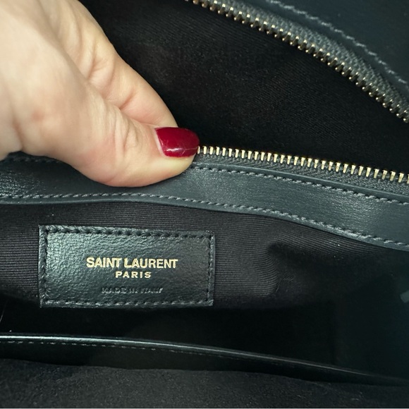 Saint Laurent Manhattan leather medium tote
Worn a few times, like new! - Picture 6 of 8